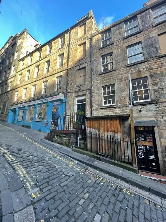 Royal Mile Old Fishmarket Close Edinburgh Apartment